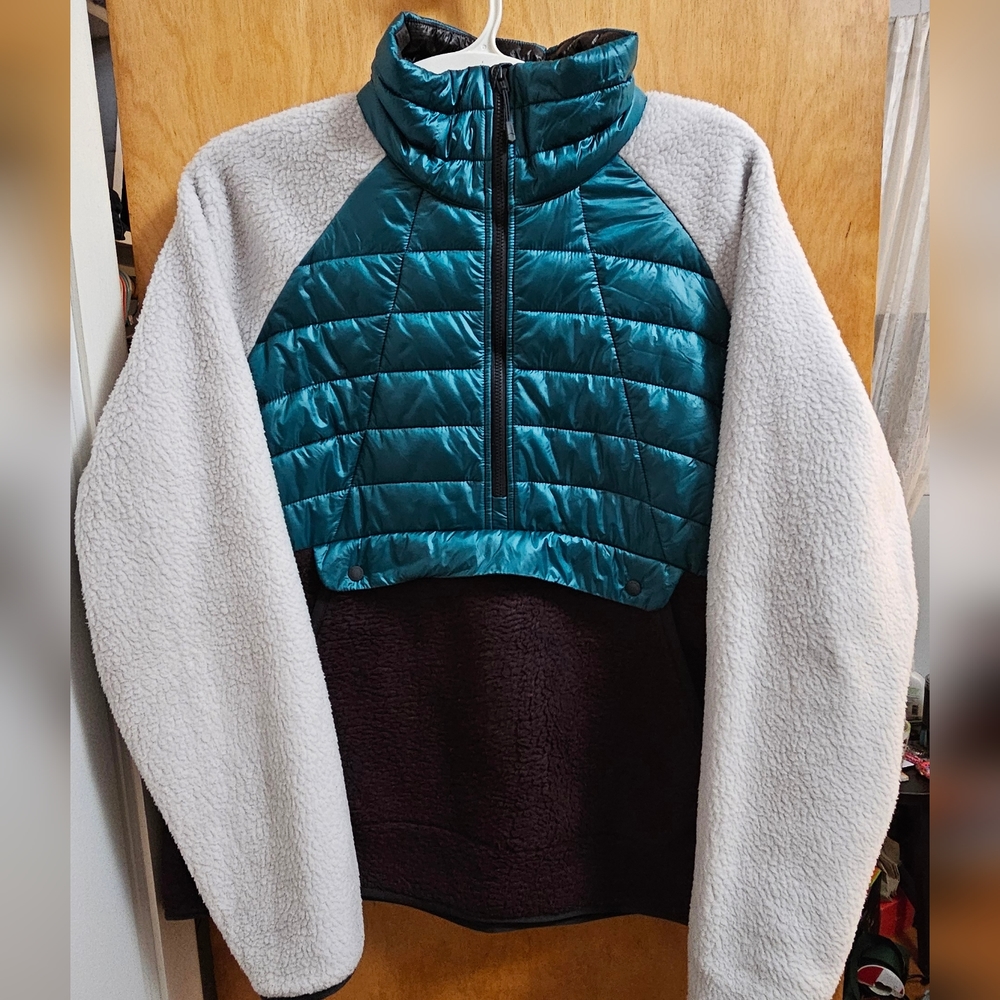 Mountain Hardware Altius Hybrid Pullover